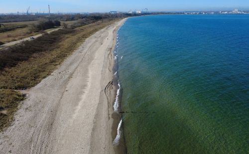 Buhnenneubau zum Dünen- und Küstenschutz vor Hohe Düne und Graal-Müritz - G.E.O.S. Niederlassung Halle führt Baugrunderkundungen an zwei Buhnenfeldern durch