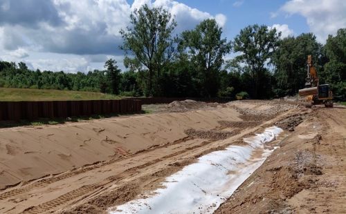 Neues Hochwasserrückhaltebecken an der Bobritzsch: G.E.O.S übernimmt ökologische Baubegleitung