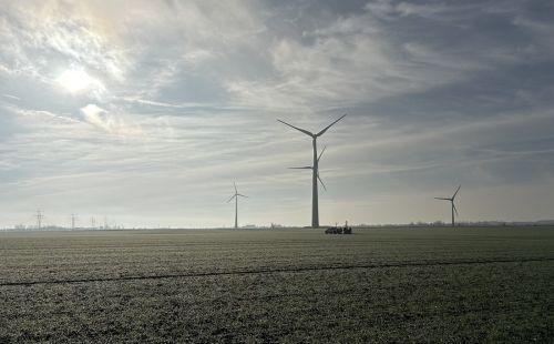 G.E.O.S. Niederlassung Halle untersuchte Baugrund für drei Windparks bei Zörbig, Salzfurtkapelle und Schrenz mit 23 Windenergieanlagen.