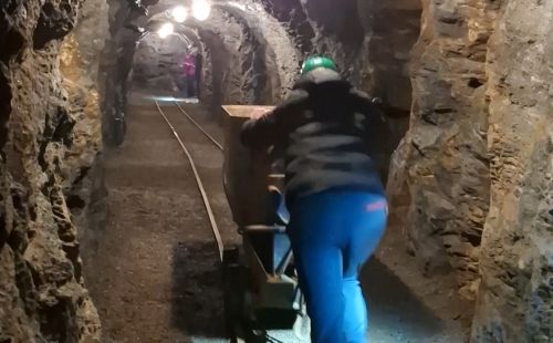 Teamtag der G.E.O.S.-Abteilung Modellierung/Risikoanalyse im Markus-Röhling-Stolln mit Wanderung und Bergwerksführung