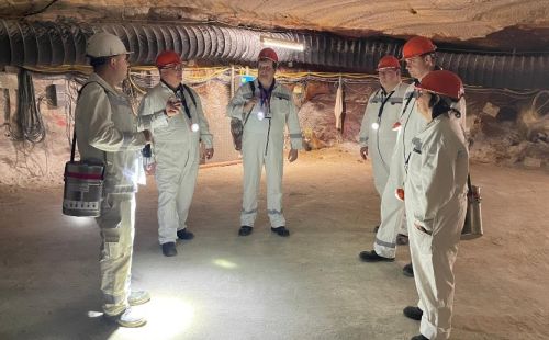 G.E.O.S. im Endlager Morsleben: Demonstrationsbauwerke, Streckenabdichtungen und Verfahrenstechnik für die sichere Stilllegung.